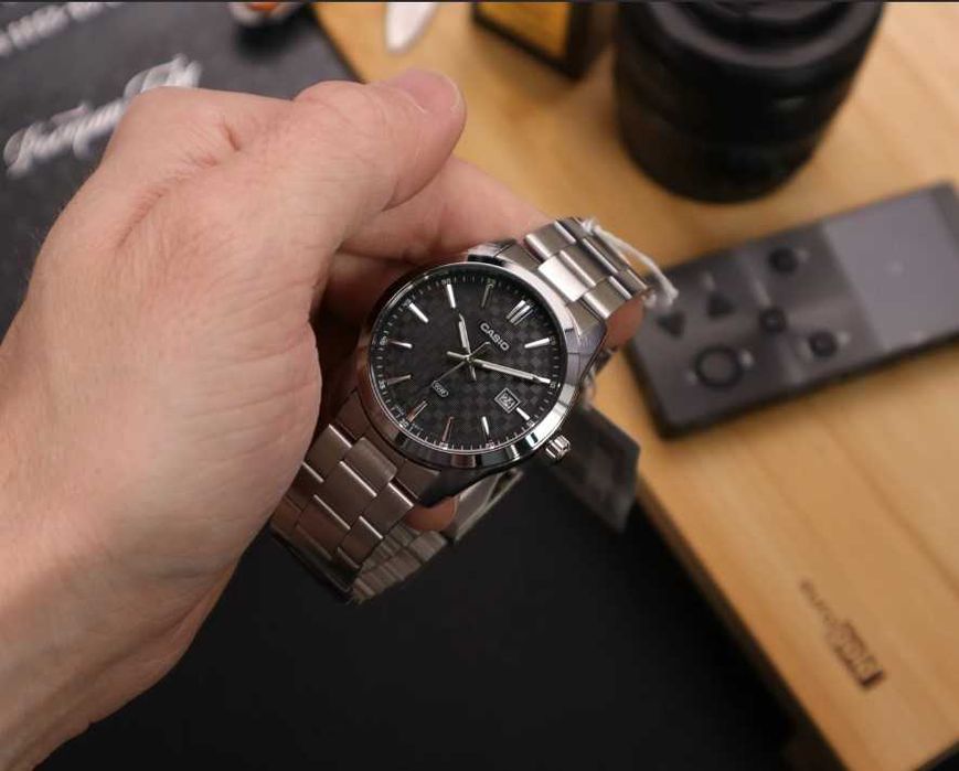 Casio MTP-VD03D-1A — стильний годинник на щодень