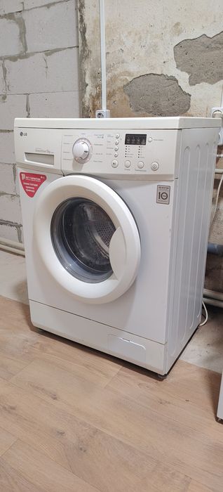 Пральна машина LG F1068LD inverter DirectDrive 5 кг