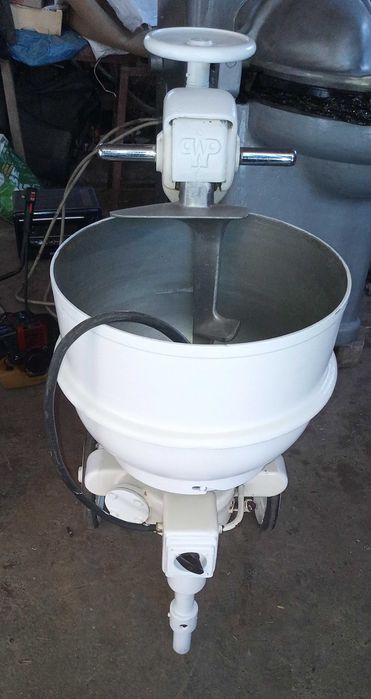 Тестомес тістоміс тістомішалка для пекарни werner & pfleiderer 40 літр