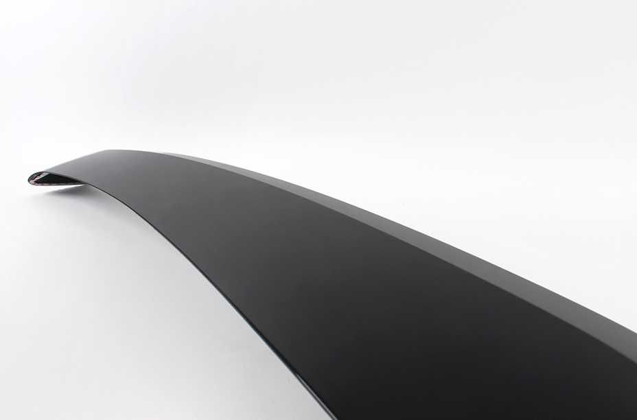 Спойлер Toyota Camry 70 Бленда на заднє скло чорний глянець