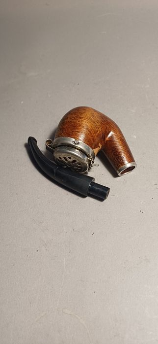 Drewniana fajka kolekcjonerska