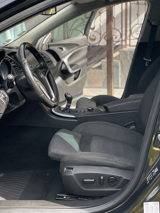 Opel Insignia , 2.0 дизель