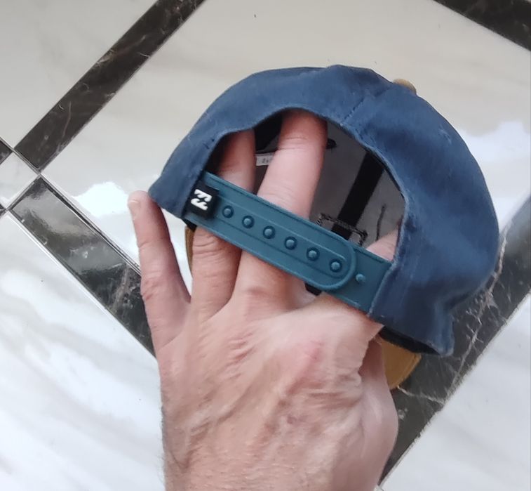 Кепка чоловіча Billabong Stacked Snapback