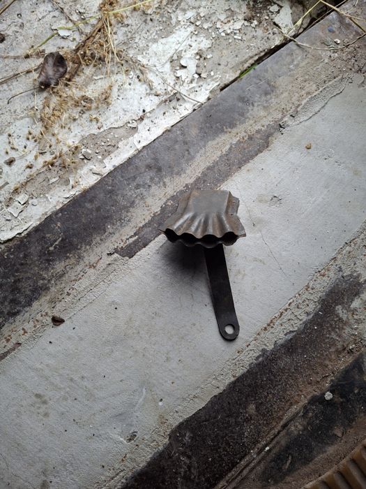 Держатель бронепроводов