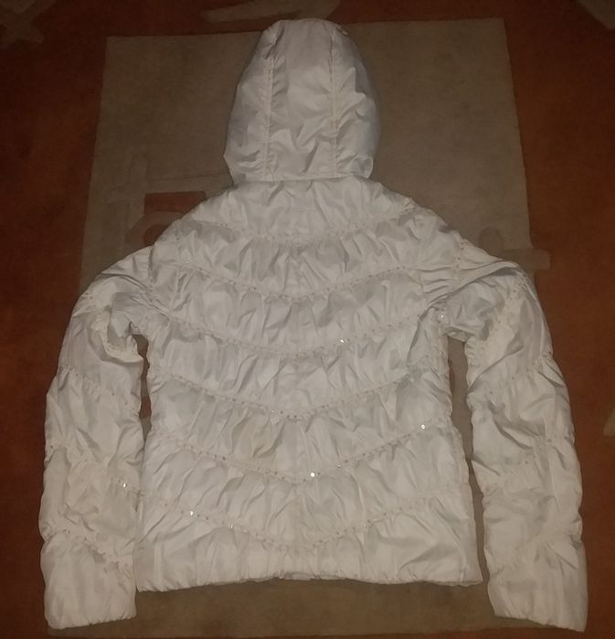 Ветровка женская