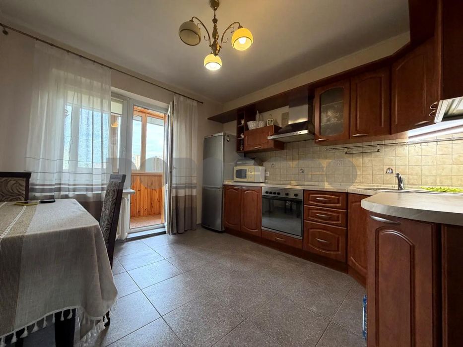 Продаж 2к, Ернста 2, 66м2, ремонт, Кадетський Гай