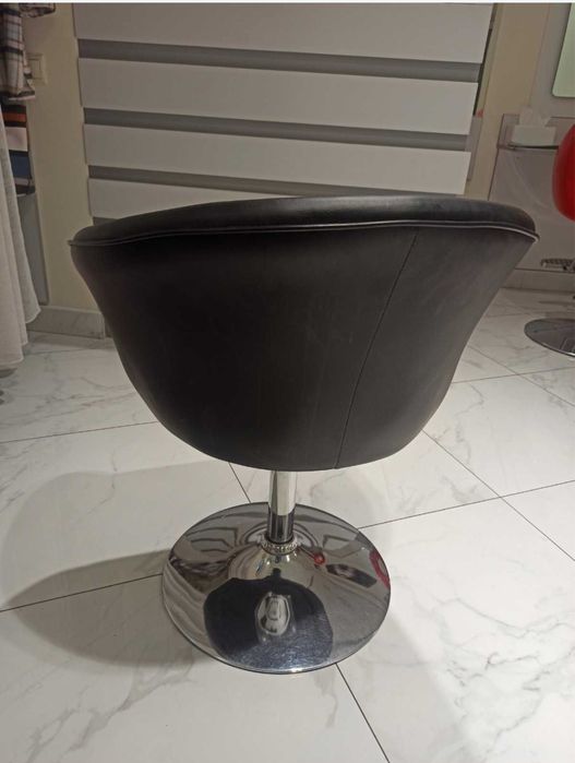 Кресло для перукаря