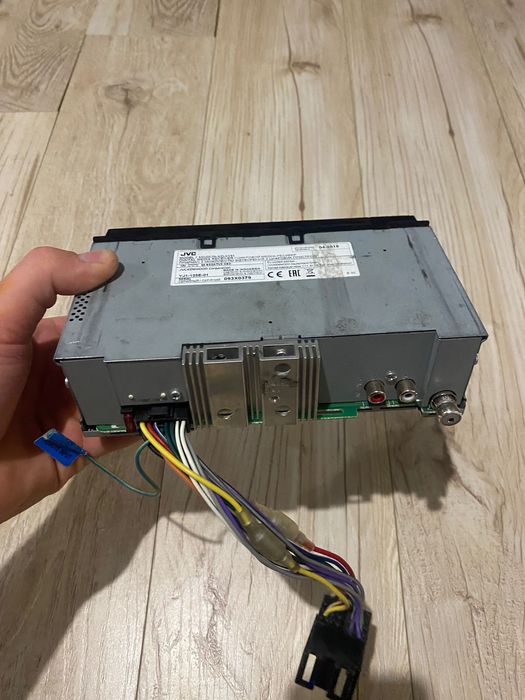 Продам магнітолу JVC