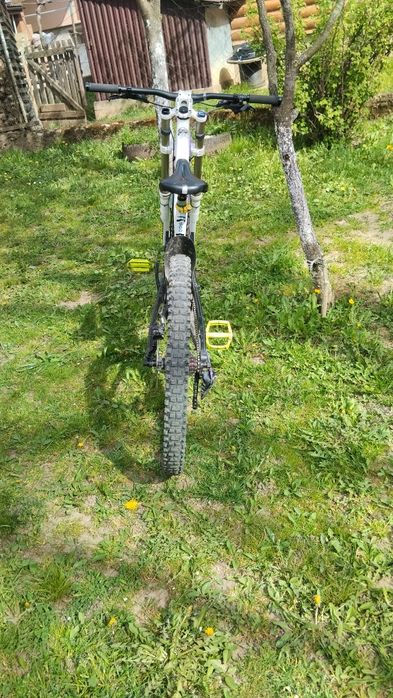 YT Tues 2012року