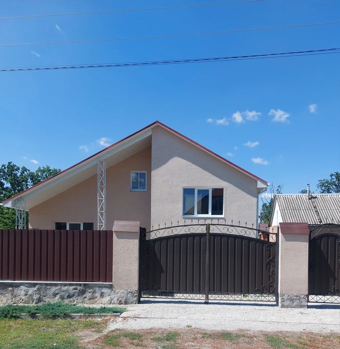 Продам сучасний будинок