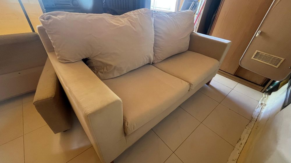 Sofá  2 lugares bege