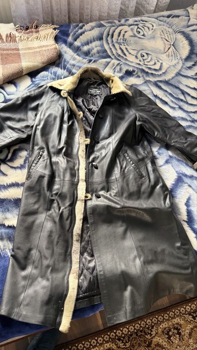 Шкіряне пальто з підкладкою весна-осінь