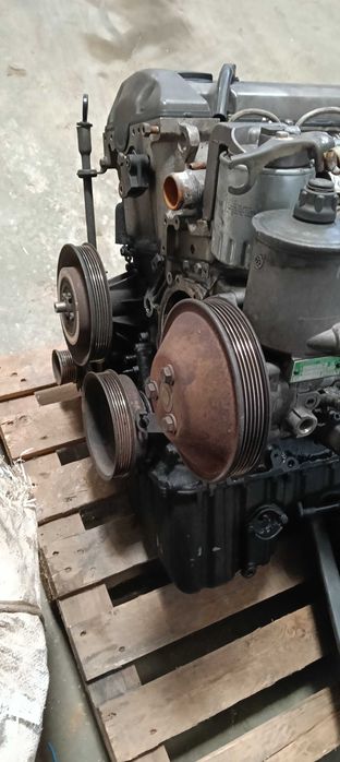 Motor de mercedes 190 para peças