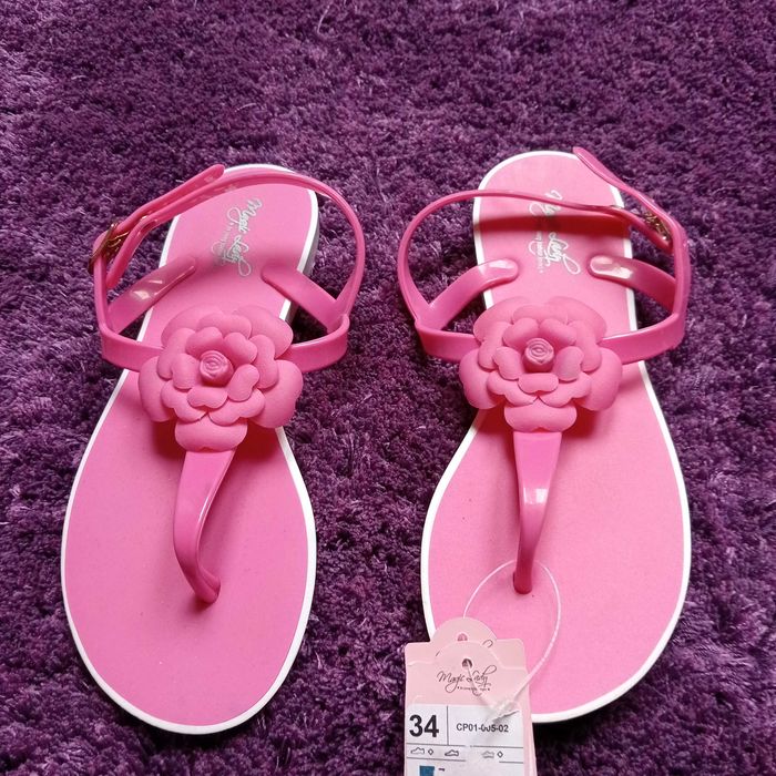 Buty dziewczęce sandały r.34 nowe