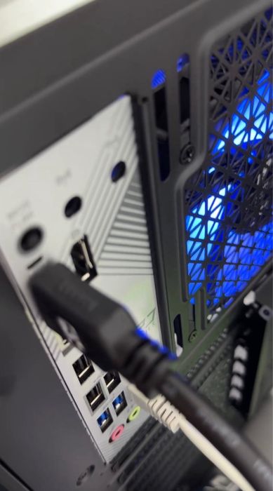 Komputer stacjonarny AMD Ryzen 9 7950X | 64 GB DDR5 | 4 TB NVMe | B650M