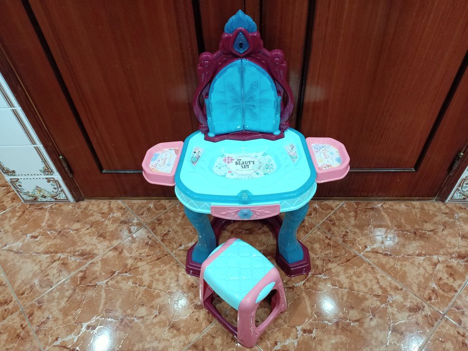 Brinquedos penteadeira toucador criança menina casa quarto apartamento