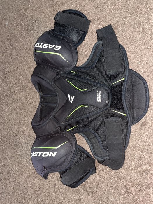 Хокейний нагрудник