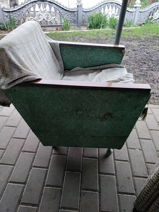 Подарую крісла б/у
