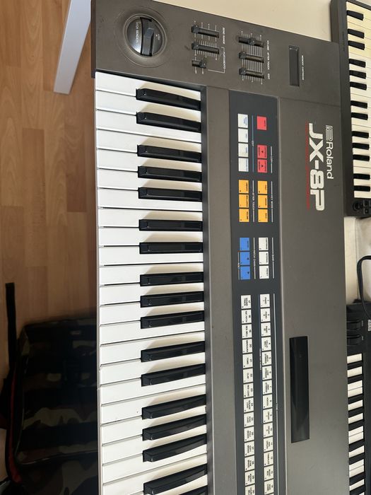 ROLAND JX 8p Raridade