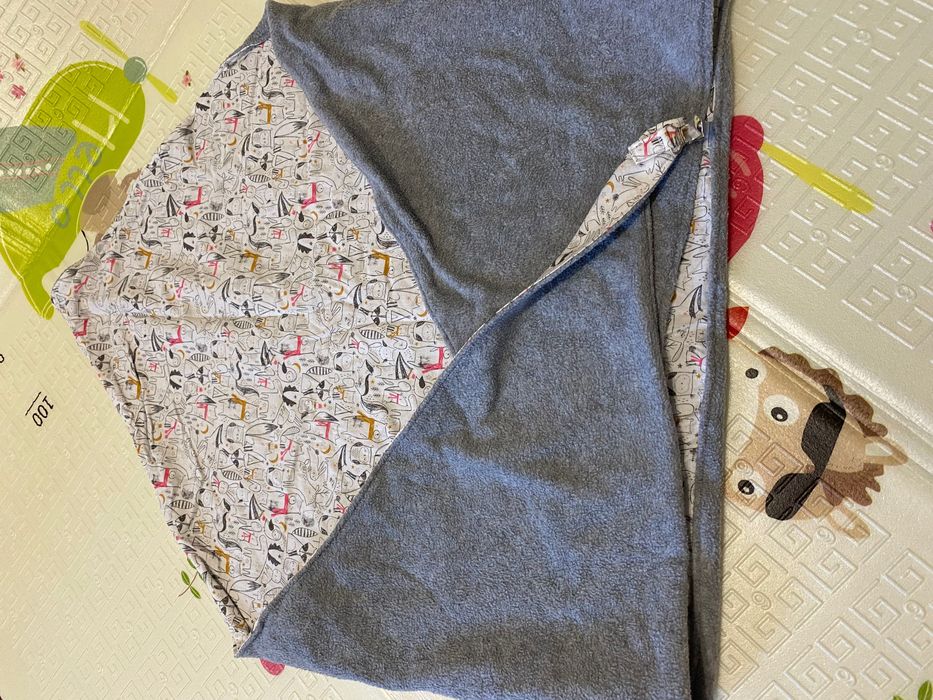 Накидка для годування дитини