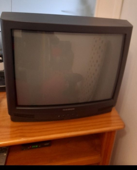 Televisão Tecnimagem com comando - Diâmetro diagonal 52 cm