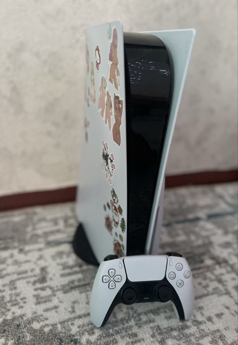 PS5 була у використанні 3 місяці нова з акаунтом