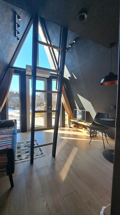 Будиночок A-frame з басейном в центрі Славська