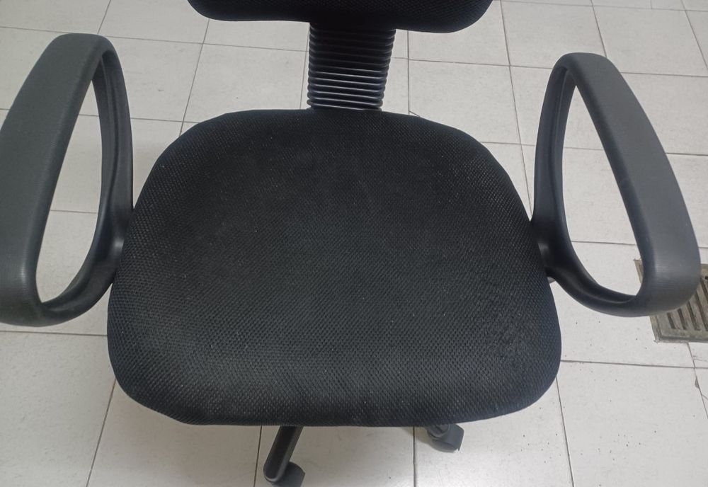 Cadeira escritório com rodas