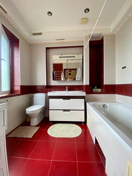 Продаж будинку в Борисполі, вул. Братуся — 322 м² на ділянці 6 соток