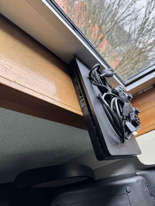 Ps4 slim 1000gb Bom estado