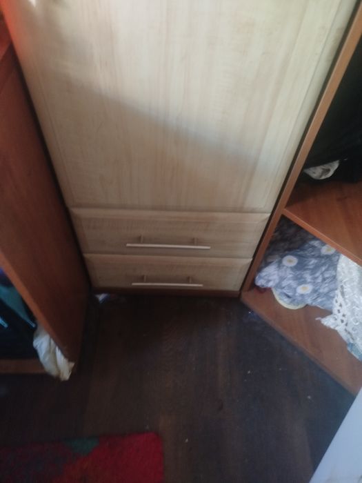 Продам Угловой шкаф