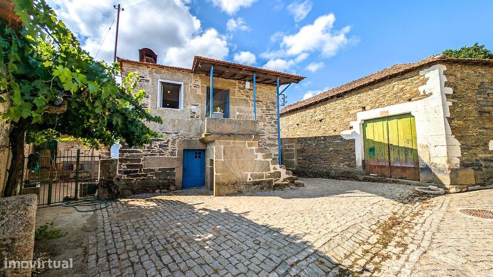 Moradia T3 para venda — Celeirós, Vila Real