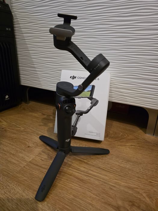DJI Osmo Mobile 6 Gimbal
