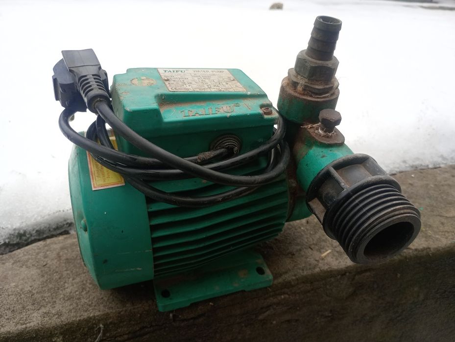 Продам насос Taifu.