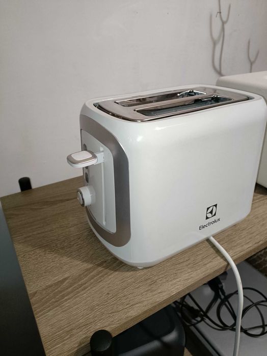 Тостер Electrolux