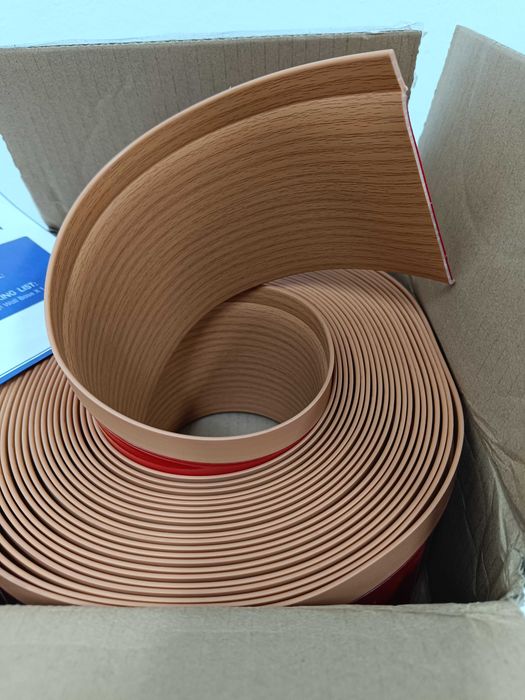 Miękka Listwa Przypodłogowa PVC Samoprzylepna 10cm x 12m DĄB