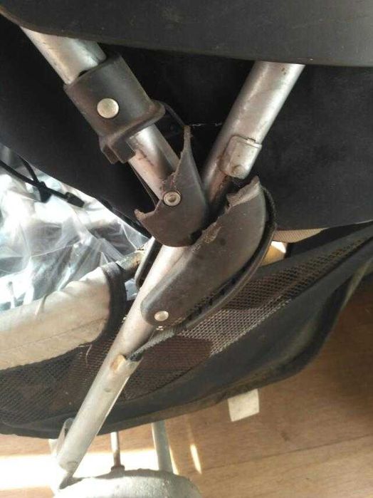 продам коляску Chicco Pony XS