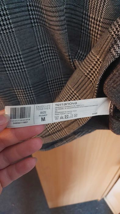 Ciepły sweter w kratę Terranov