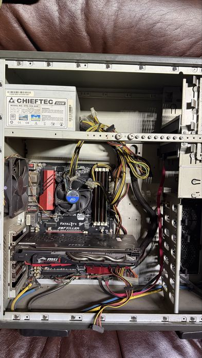 Продам системний блок в сборі на зч