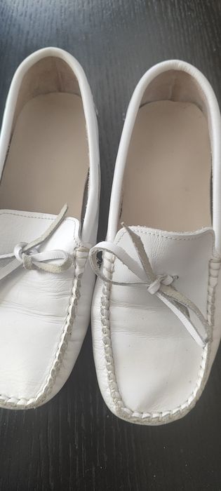 Mocassins em pele