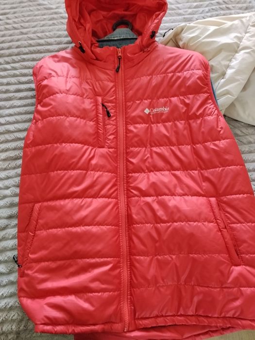 Безрукавка  червоного кольору