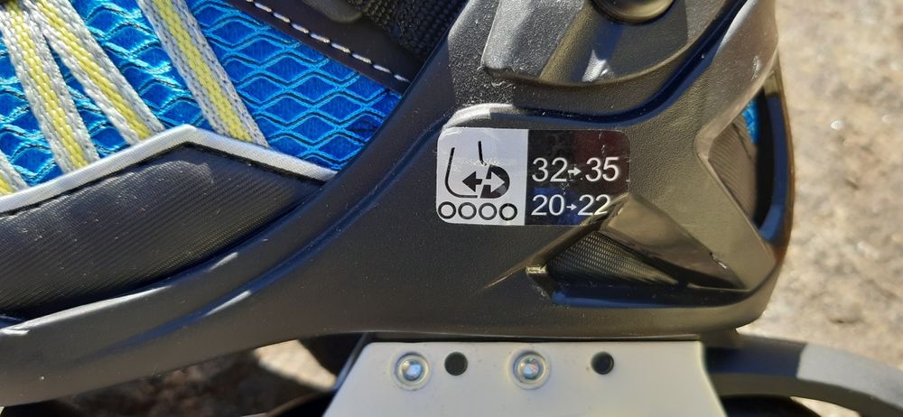 Rolki oxelo- nowe . Rozmiar regulowany 32-35