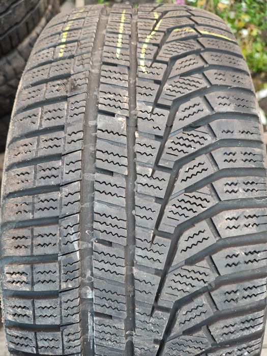 Шини Ханкок та Аустон 215/55/16 , з Німеччини, гарні свіжі зимові пари