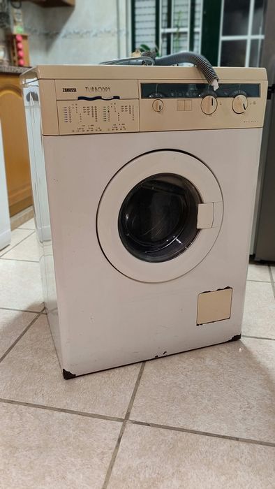 Máquina de Lavar Roupa Zanussi