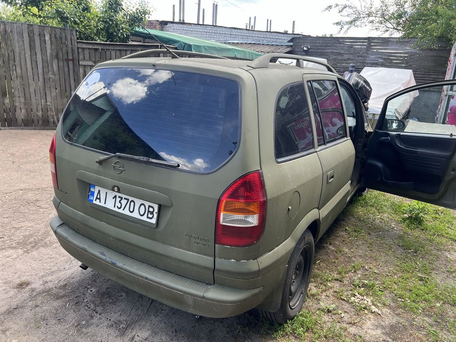 Автомобиль Opel Zafira опель зафира объем двигателя 1’6литра 1 999-го года выпуска