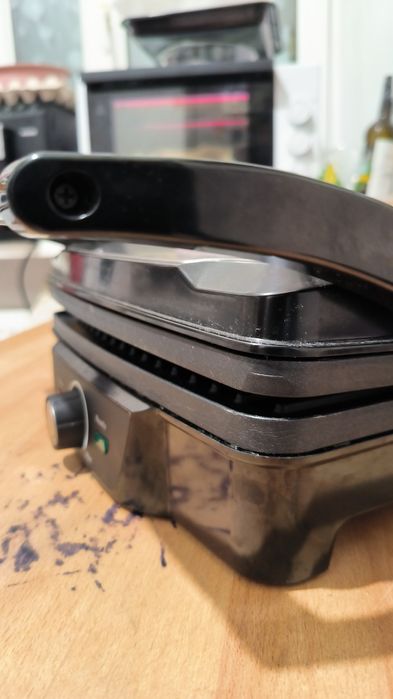 Гриль бутербродниця