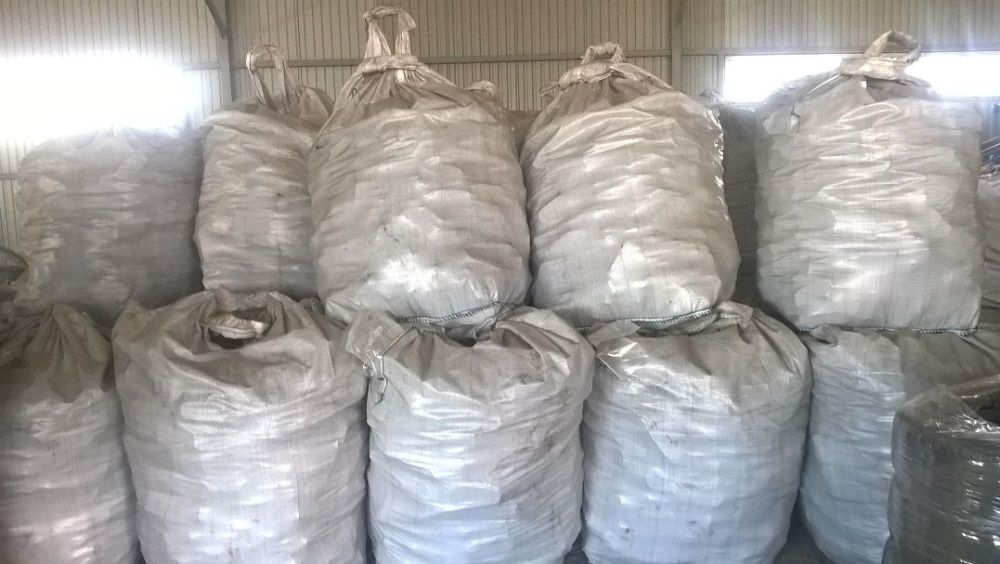 Brykiet torfowy . Ekologiczny tani opał .