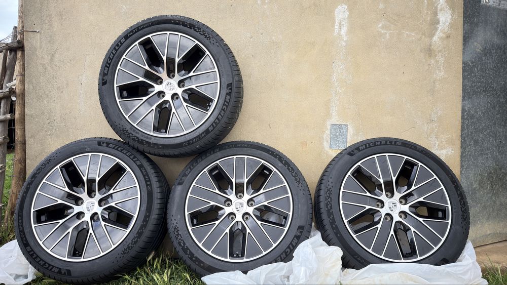 4 Rodas NOVAS 20” completas Porsche Macan