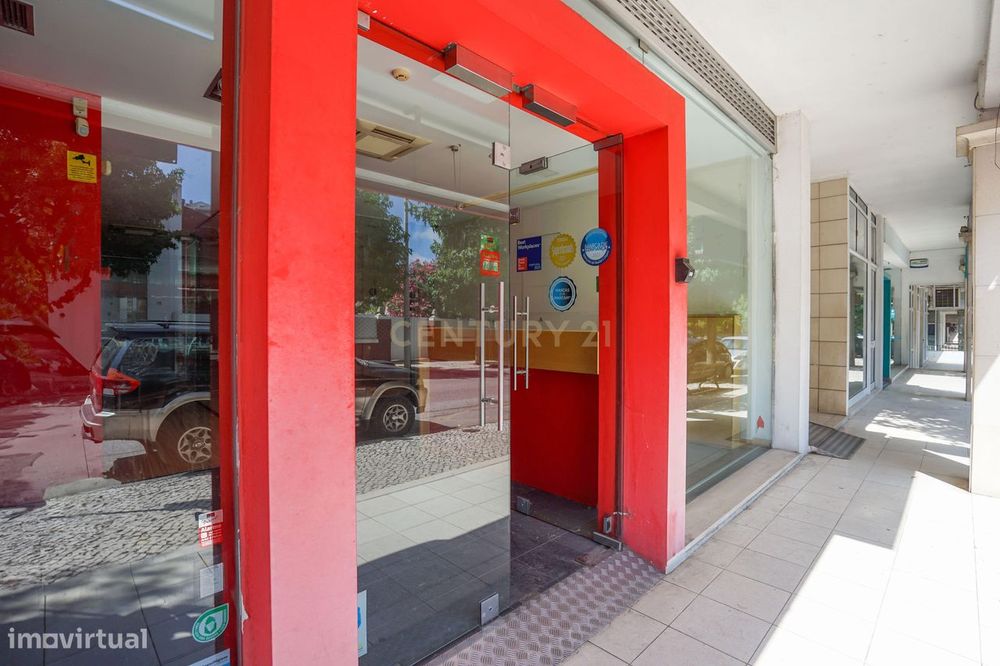 Loja para arrendamento no centro da Lousã