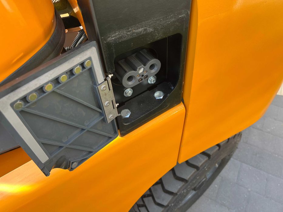 Elektryczny wózek widłowy Gunter Grossmann.  2,5T Triplex 4,8m